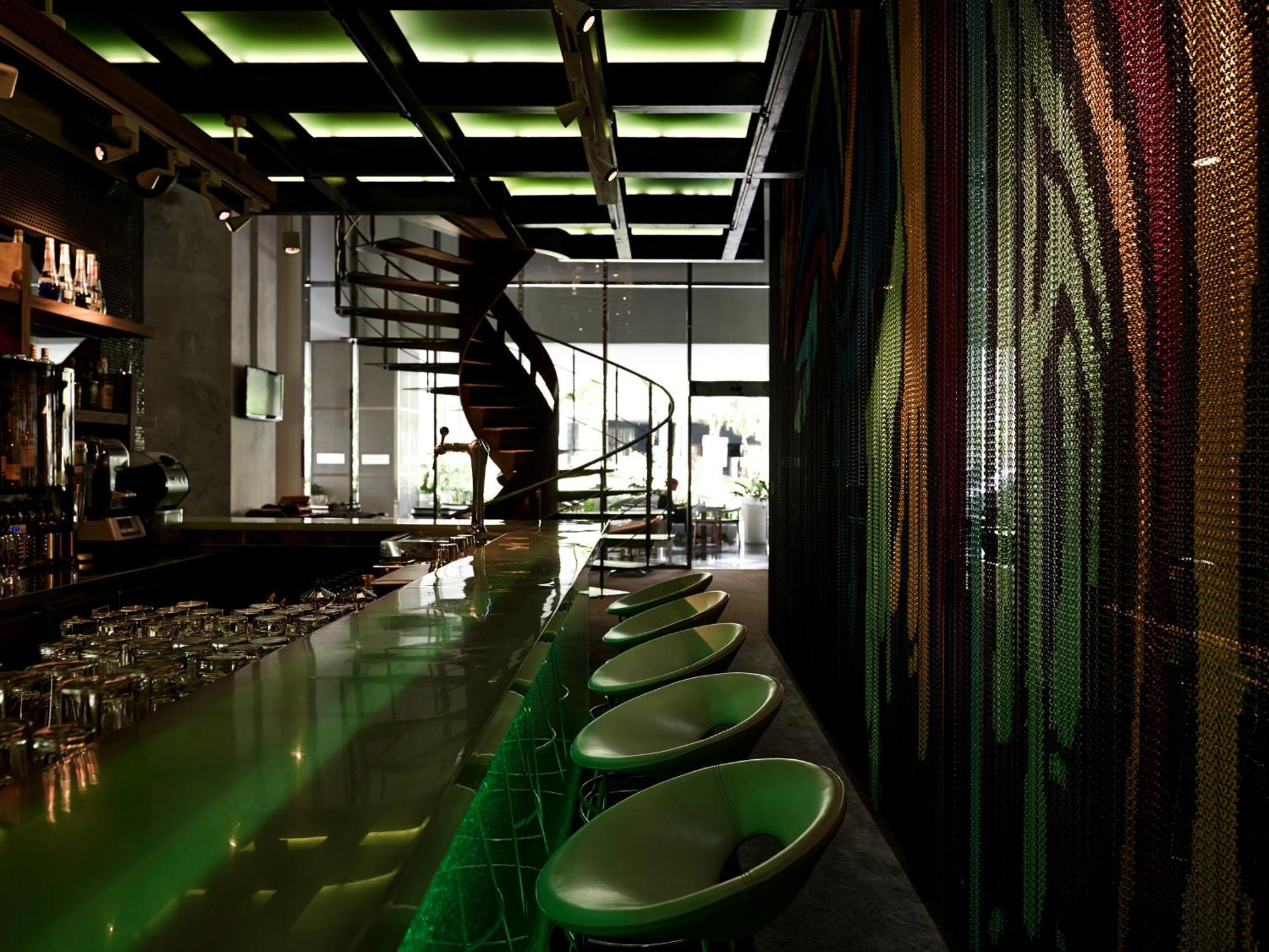 Pullman Jakarta Central Park Экстерьер фото Interior of the bar