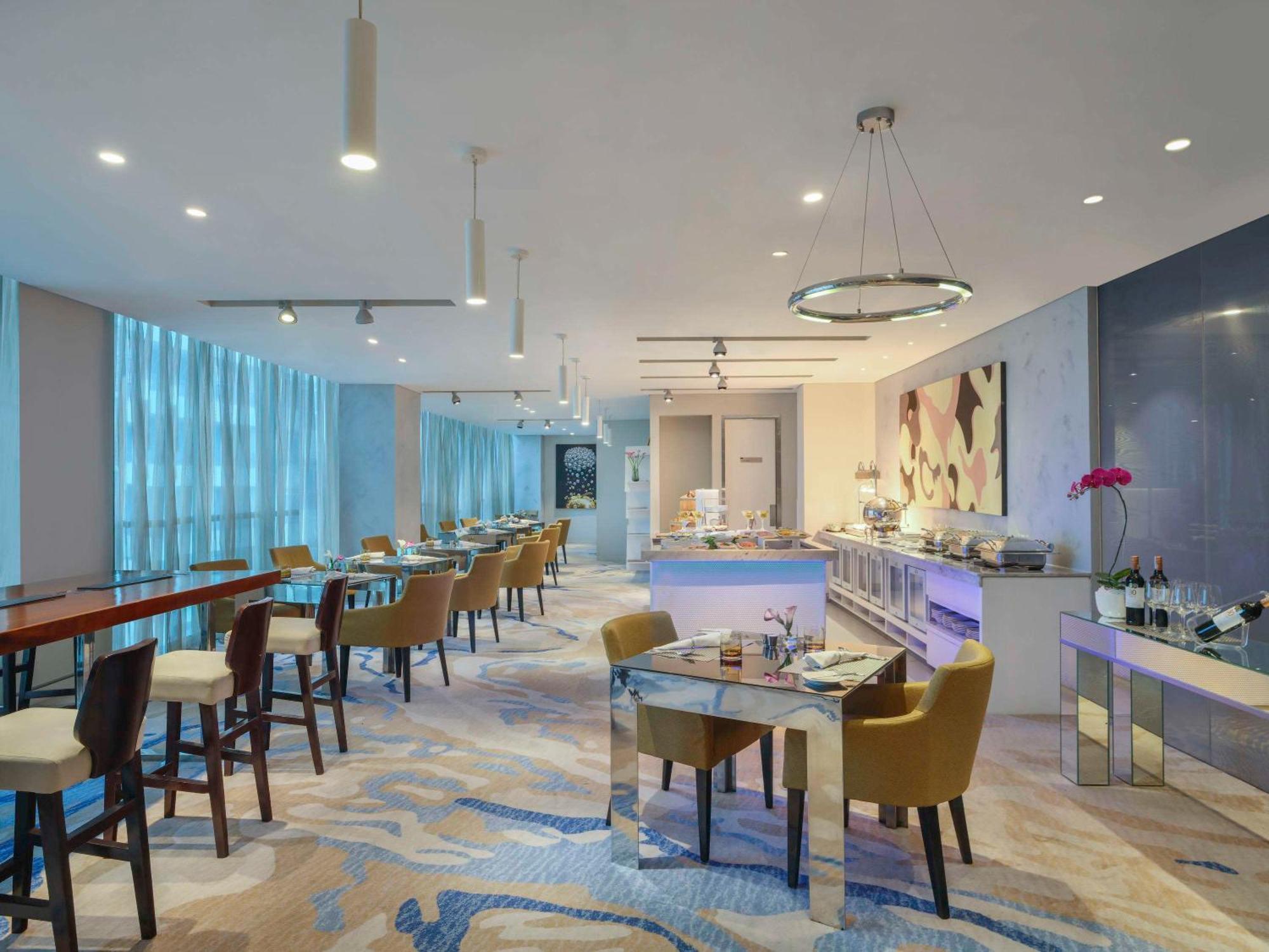 Pullman Jakarta Central Park Экстерьер фото Club Lounge at the hotel