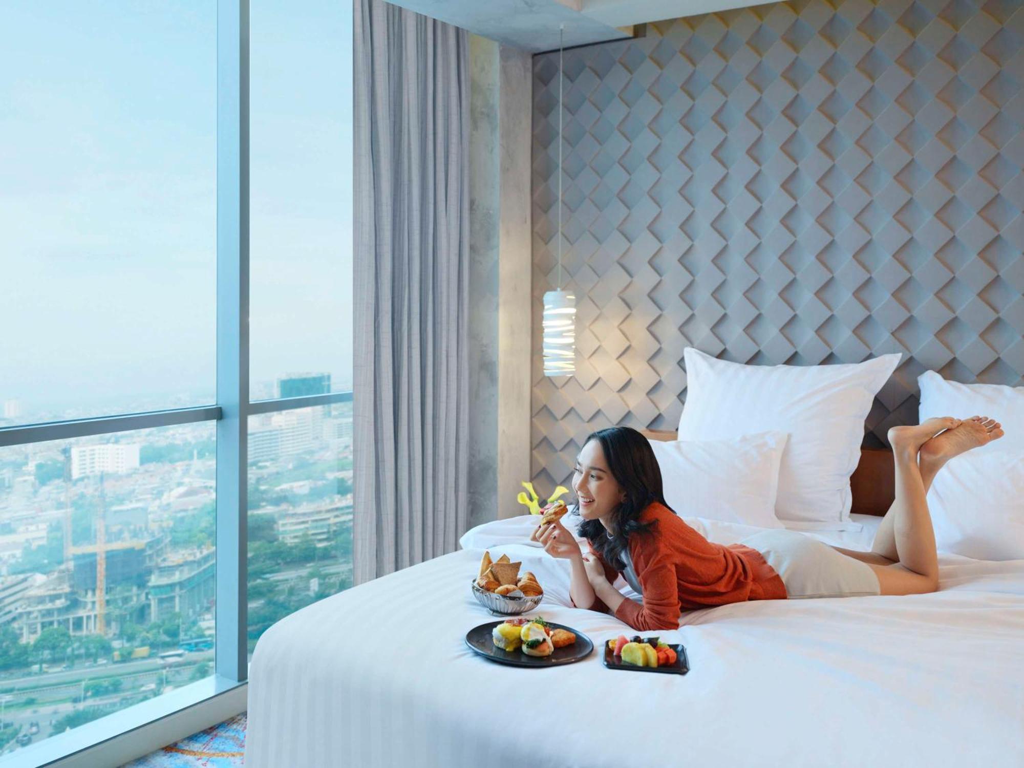 Pullman Jakarta Central Park Экстерьер фото A guest at the hotel