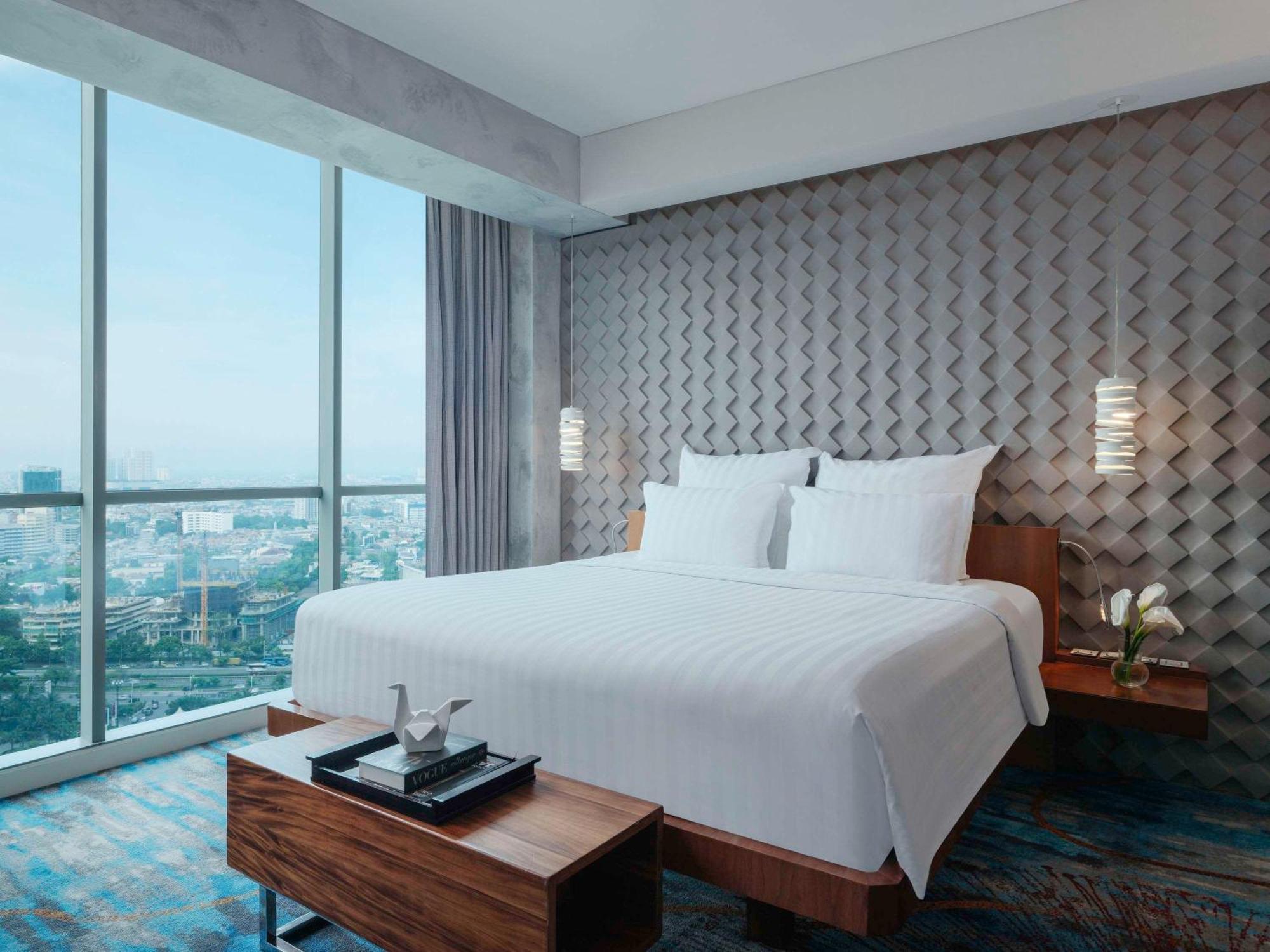 Pullman Jakarta Central Park Экстерьер фото